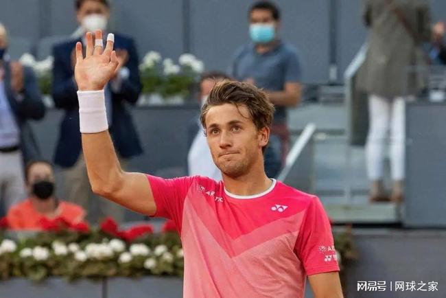 队的对抗中 队的对抗中