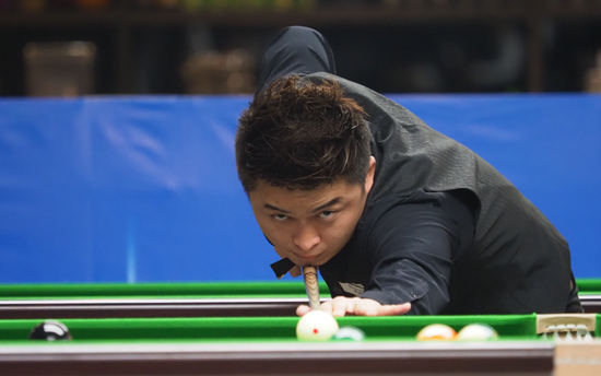 而是以防守 而是以防守