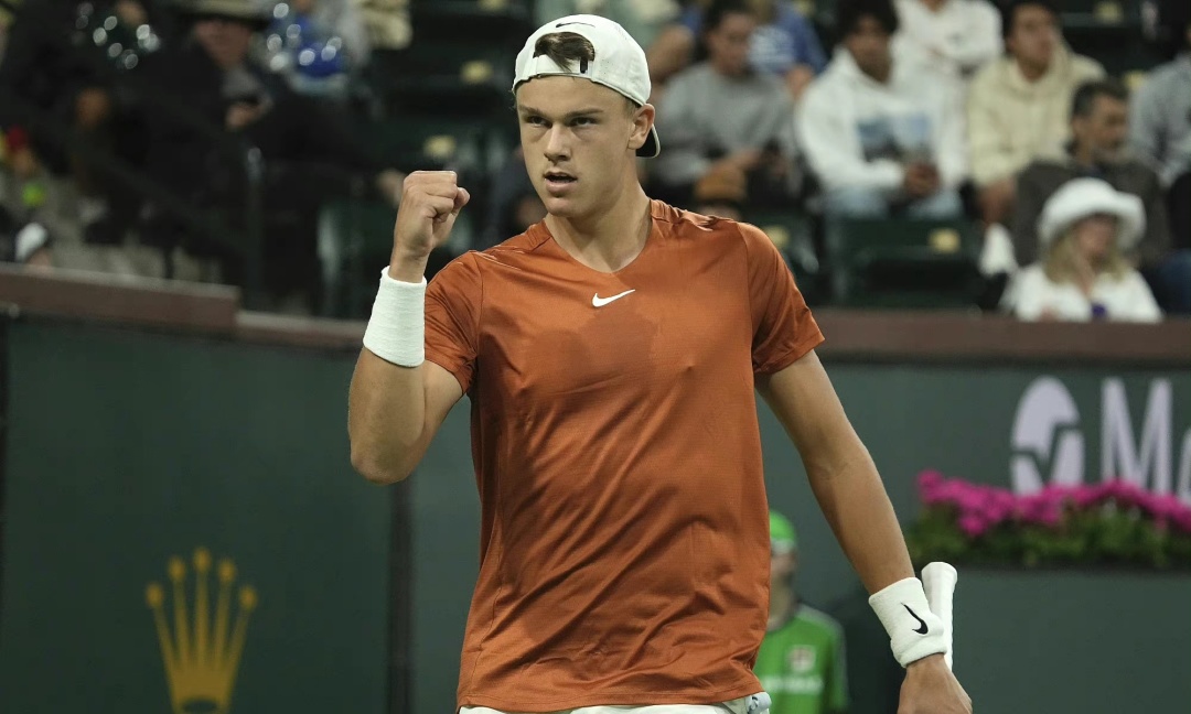 布朗在强侧 布朗在强侧